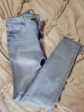 Time and Tru Light Blue Stretch Skinny Jeans